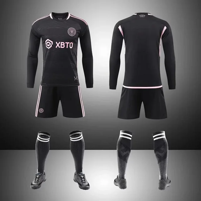Real Madrid Football Jerseys Long-sleeve kit with shorts and socks product detail image 4