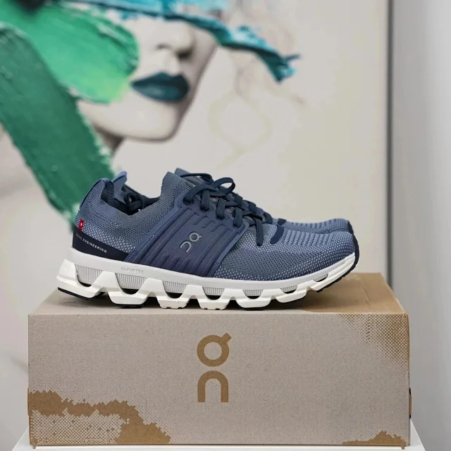 On Sneakers CloudTec knit running product detail image 1