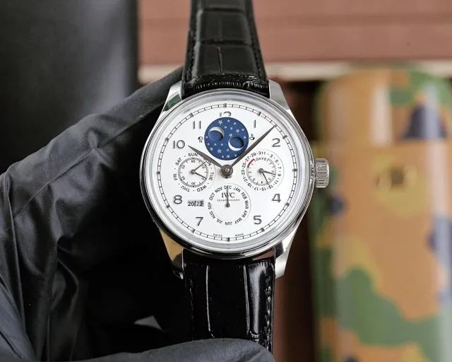 IWC Schaffhausen Watches Moonphase Perpetual Calendar Leather Strap Watch product detail image 4