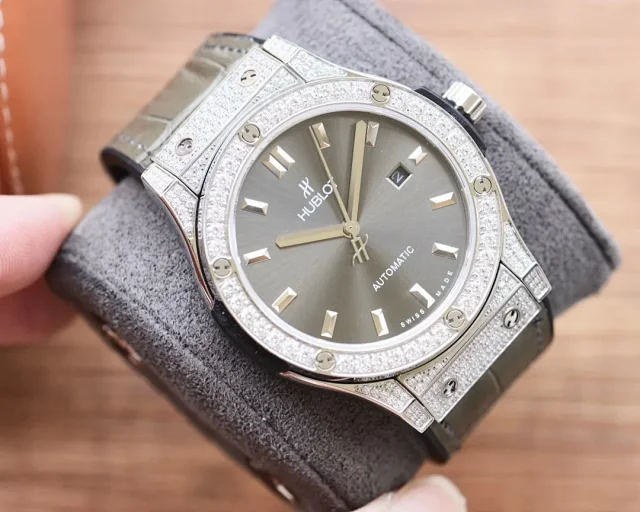Hublot Watches Automatic date watch with crystal-set bezel and crocodile-pattern leather strap product detail image 1