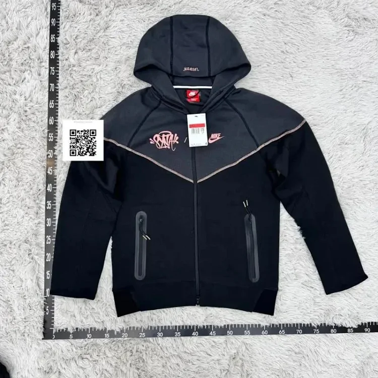 Nike Sportswear Tech