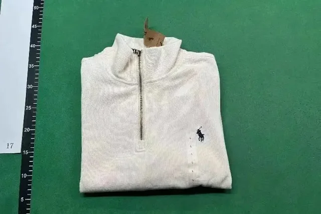 Unbranded Quarter-Zip Sweatshirt product detail image 8
