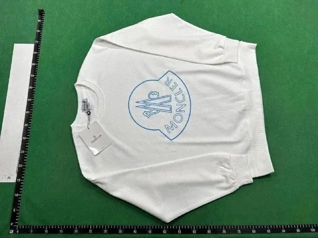 Moncler Hoodies & Sweatshirts Crewneck logo-print sweatshirt product detail image 8