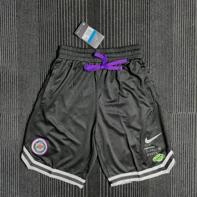 Nike Shorts Drawstring with reflective side stripes and zip pocket product detail image 7