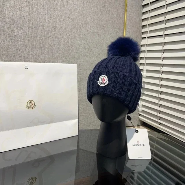 Moncler Hats Ribbed Knit Pom-Pom Beanie product detail image 7