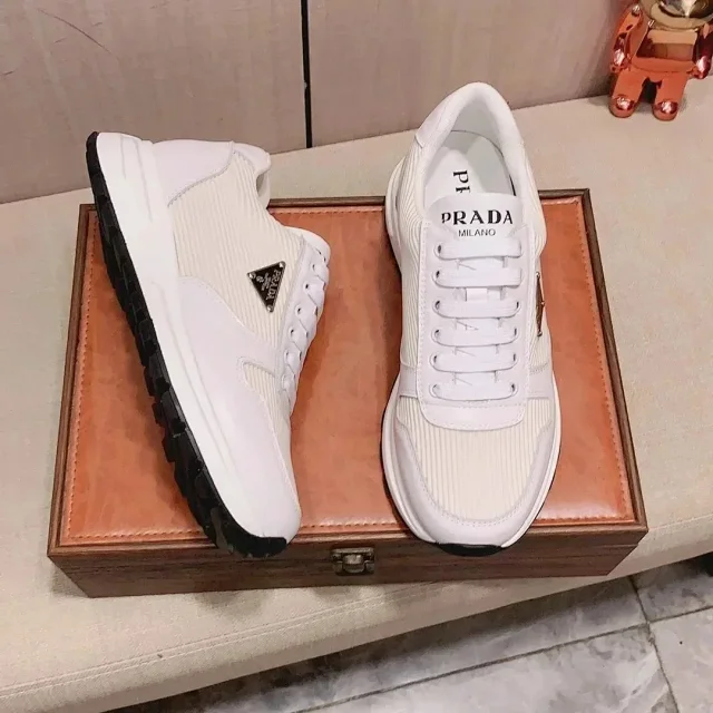 Prada Sneakers Low- and high-top triangle-logo product detail image 10