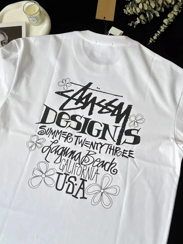 Stüssy T-Shirts Jamaica Beach Floral Logo Print product detail image 3