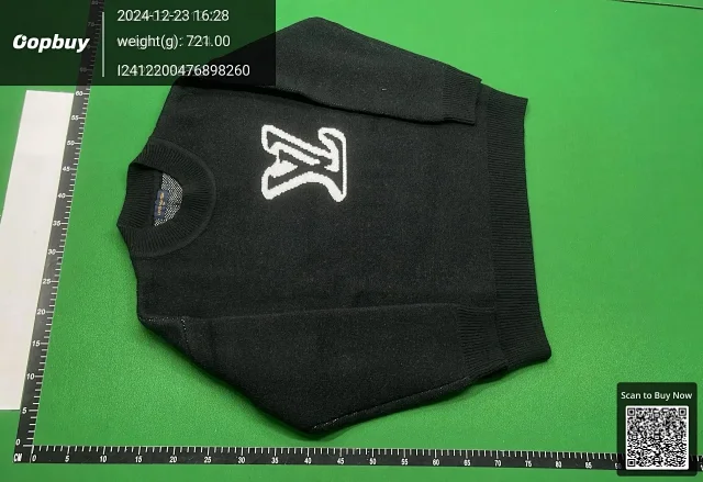 Louis Vuitton Knitwear Crewneck knit sweater with LV intarsia logo product detail image 6