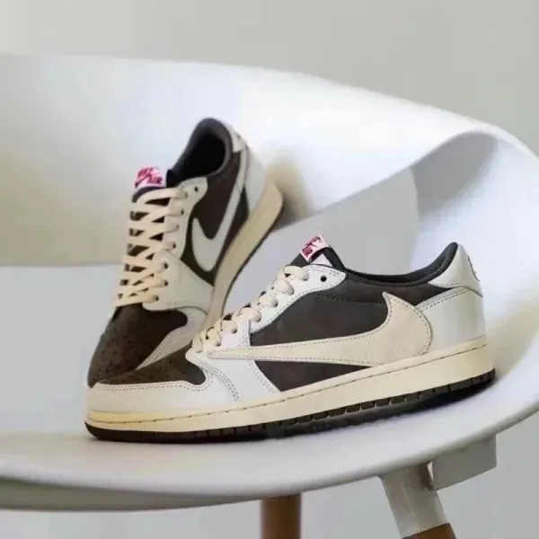 Nike x Travis Scott Air Jordan 1 Low OG 'Mocha' Sneakers - 1