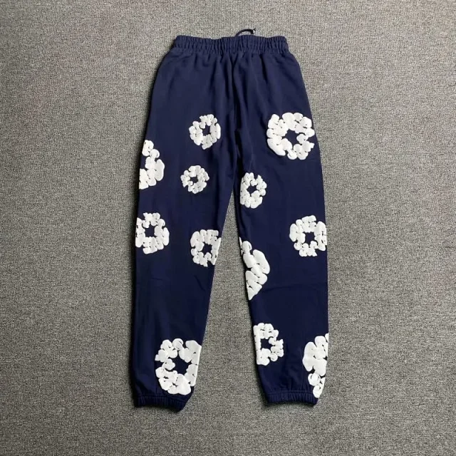 Unbranded Hoodies & Sweatshirts Hooded Sweatshirt with Raised Floral Ring Appliqués product detail image 11