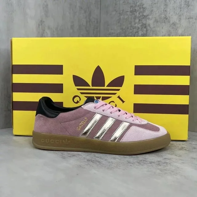 Gucci Sneakers Gazelle low-top three-stripe product detail image 10