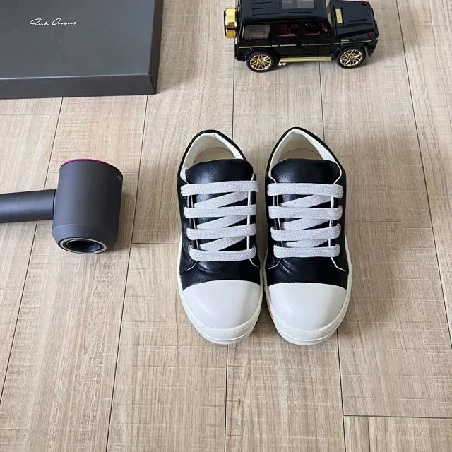 Rick Owens Sneakers Low-top lace-up with contrast rubber toe caps product detail image 3