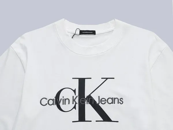 Calvin Klein Jeans Monogram Logo Black T-Shirt - 4