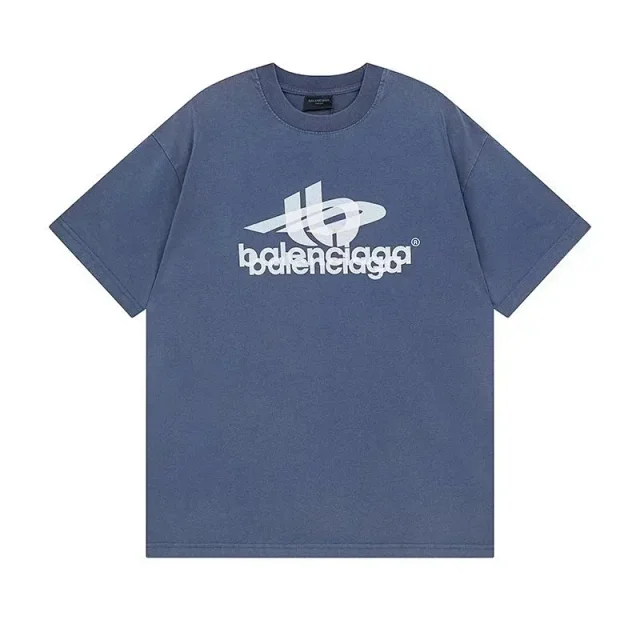 Balenciaga T-Shirts Oversized short-sleeve T-shirt with distressed logo print product detail image 6