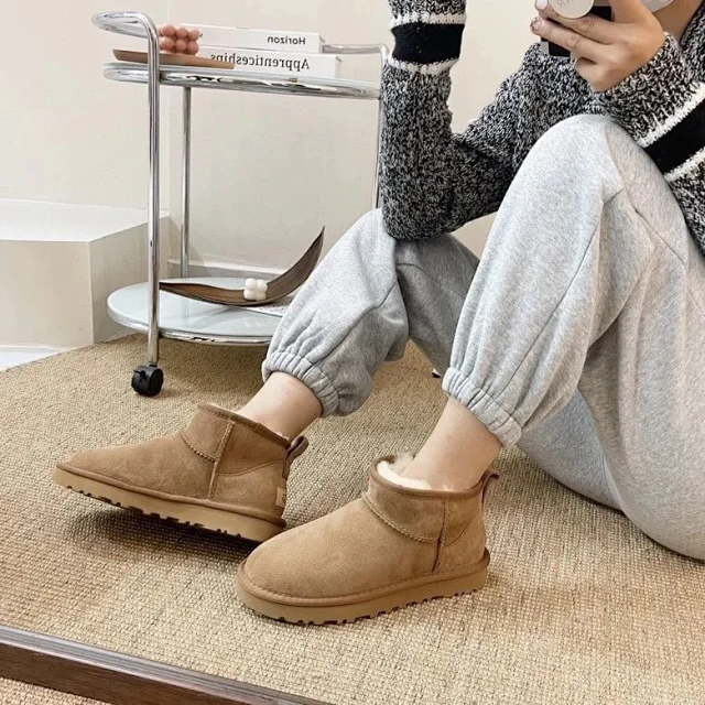 UGG Boots Shearling-Lined Ankle product detail image 35