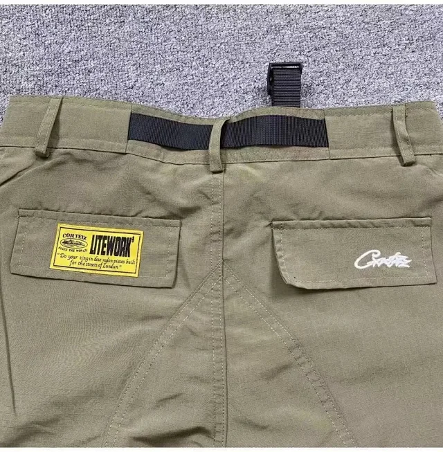 Corteiz Shorts Cargo with Webbing Belt and Oval Graphic Print product detail image 3