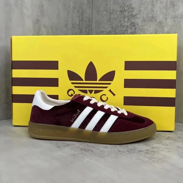 Gucci Sneakers Gazelle low-top three-stripe product detail image 6