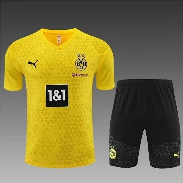 Nike Football Jerseys Club Jersey and Shorts Set product detail image 5