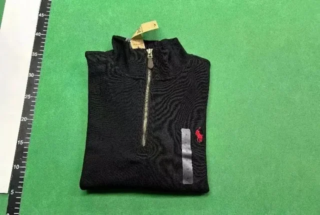 Unbranded Quarter-Zip Sweatshirt product detail image 5