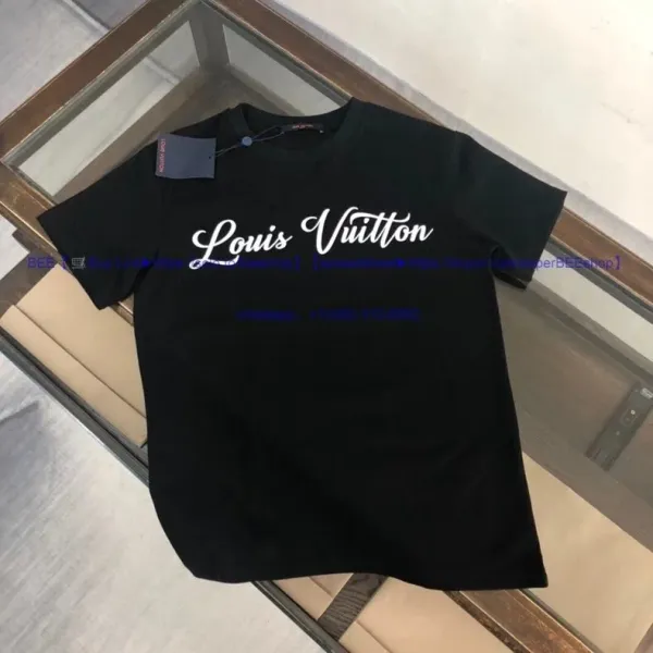 Louis Vuitton Graphic Print Black T-Shirt - 43