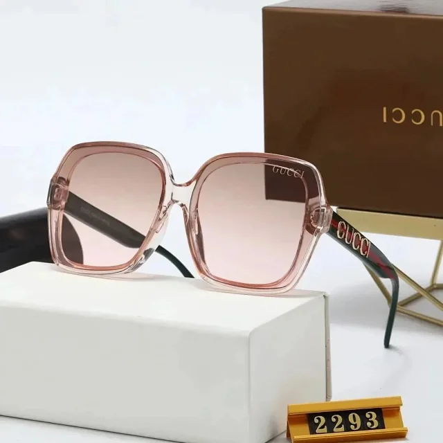 Gucci Eyewear 2293 Oversized Square Sunglasses product detail image 9