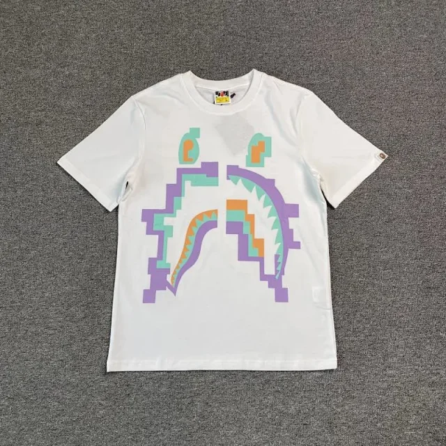 A BATHING APE T-Shirts Short-Sleeve Head Graphic product detail image 8