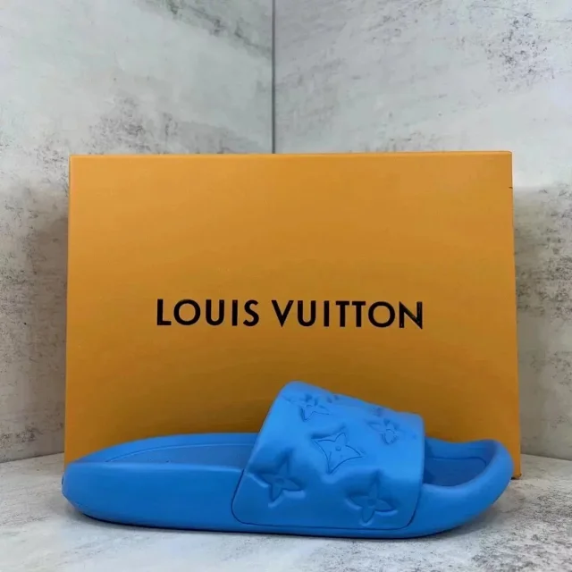 Louis Vuitton Slippers Embossed Monogram Slide product detail image 6