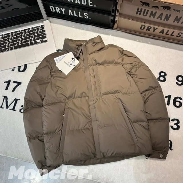 Moncler Down Jackets Quilted Jacket product detail image 22