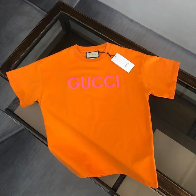 Gucci T-Shirts Logo-print crew-neck product detail image 1