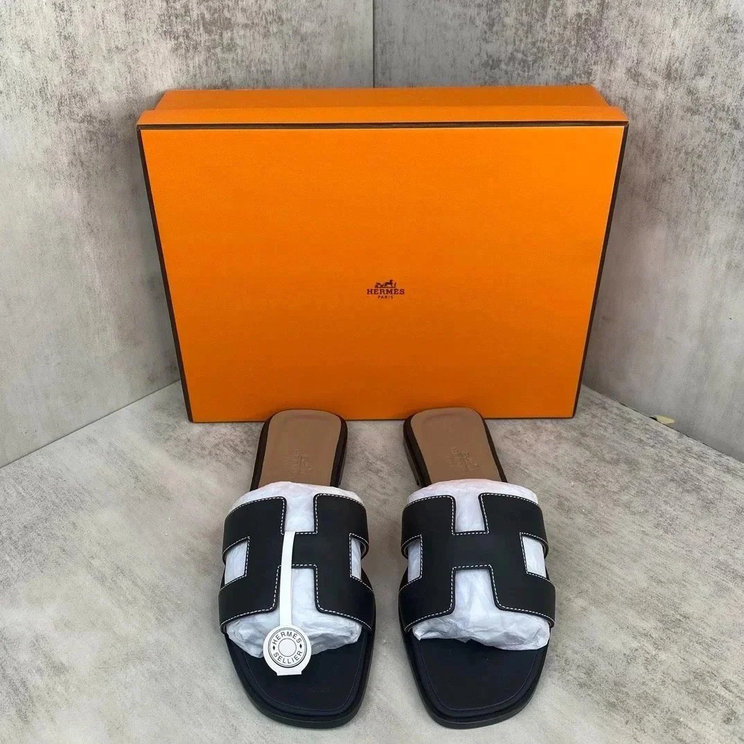 Hermès Slippers Oran H-cut slide sandals image 8