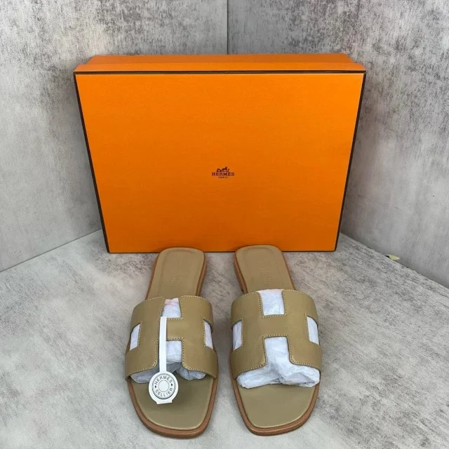 Hermès Slippers Oran H-cut slide sandals product detail image 6