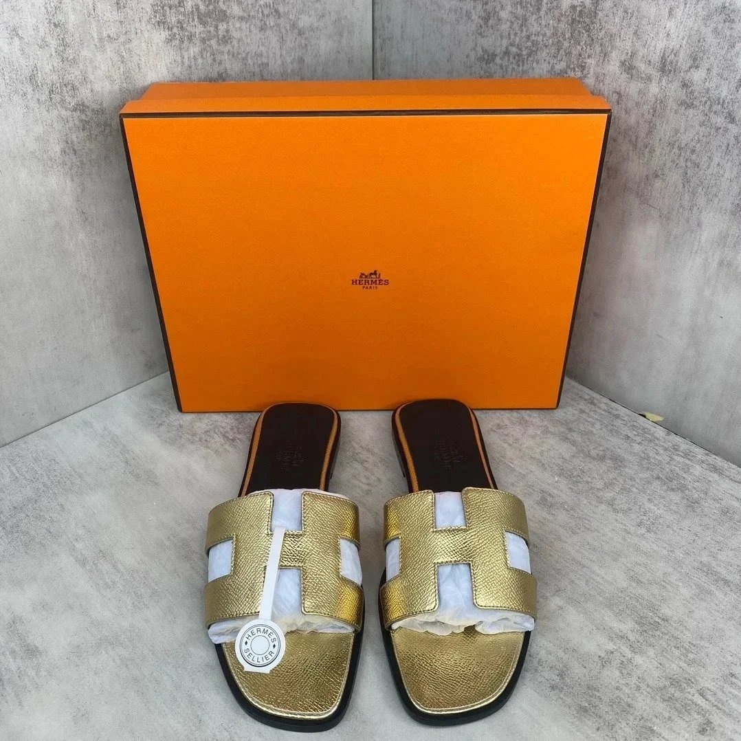 Hermès Oran Slide Sandals Gold Metallic Leather Slippers - 1