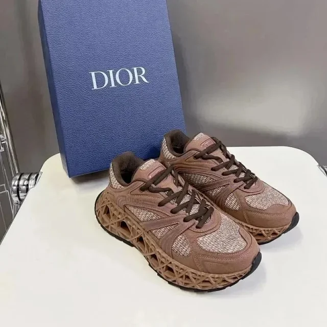 Dior Sneakers B35 Mesh product detail image 2
