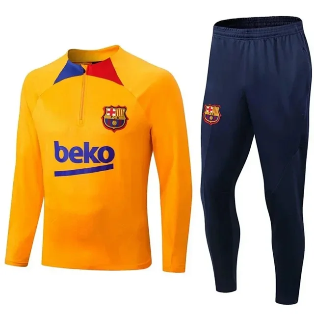 Paris Saint-Germain Tracksuits Football training tracksuit with half-zip top and tapered pants product detail image 3
