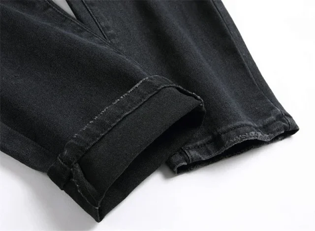 AMIRI Jeans Distressed Graphic product detail image 12