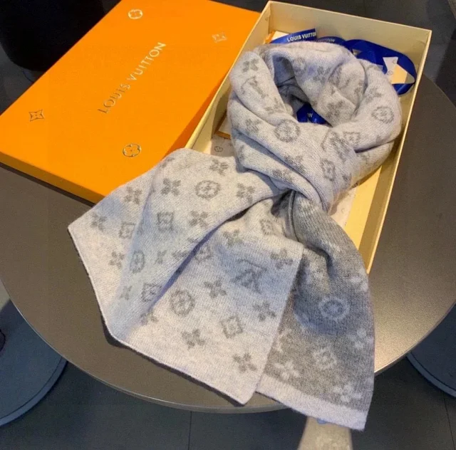 Gucci Scarves GG monogram striped knit scarf product detail image 3