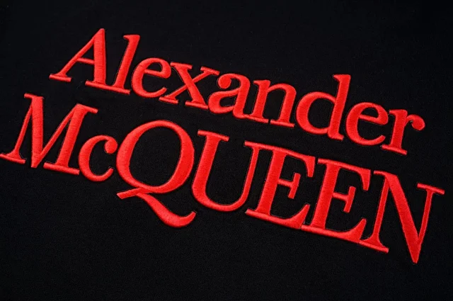 Alexander McQueen Hoodies & Sweatshirts Logo Graphic Pullover Hoodie product detail image 16