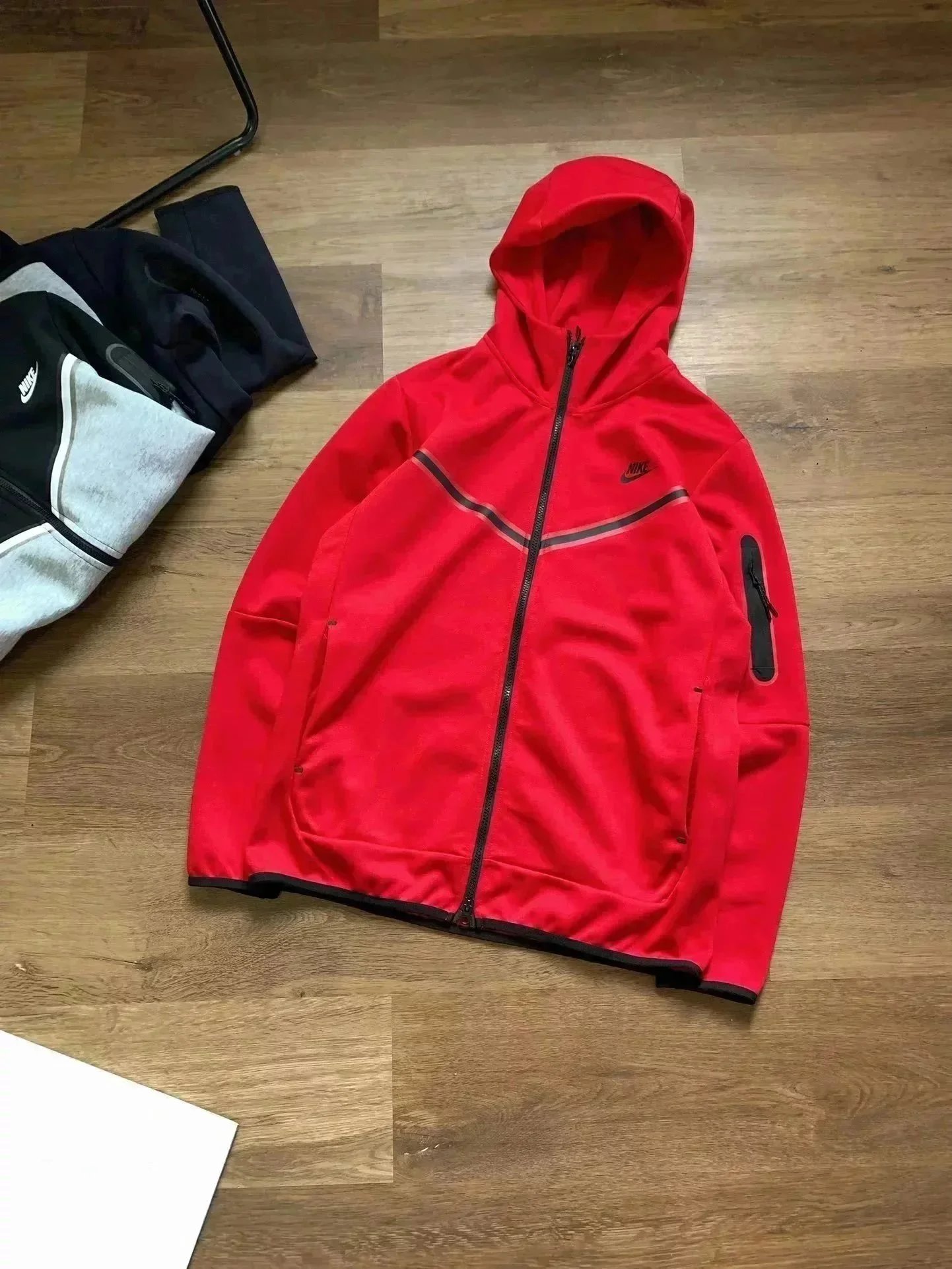 Nike Matching Sets Hooded zip-up jacket and jogger pants set — Red coat