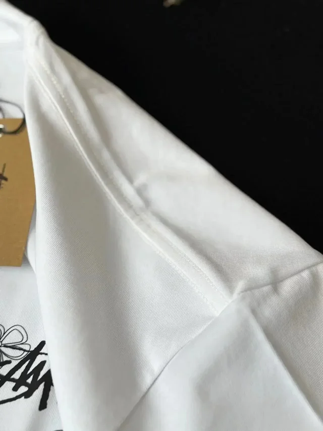 Stüssy T-Shirts Jamaica Beach Floral Logo Print product detail image 9