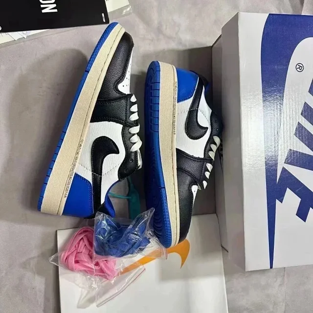 Nike Sneakers Air Jordan 1 Low product detail image 3