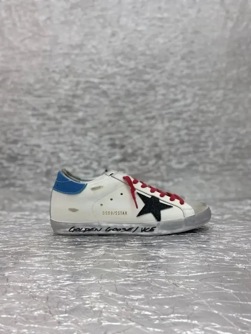 Golden Goose Sneakers Superstar low-top with star appliqué — 34