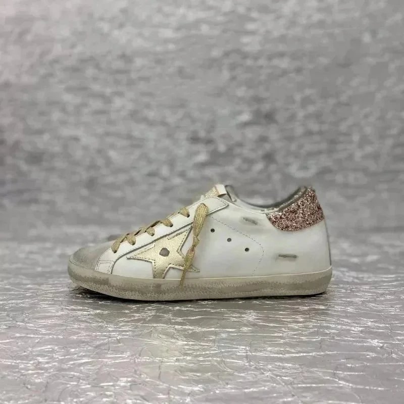 Golden Goose Sneakers Superstar low-top with star appliqué — 38