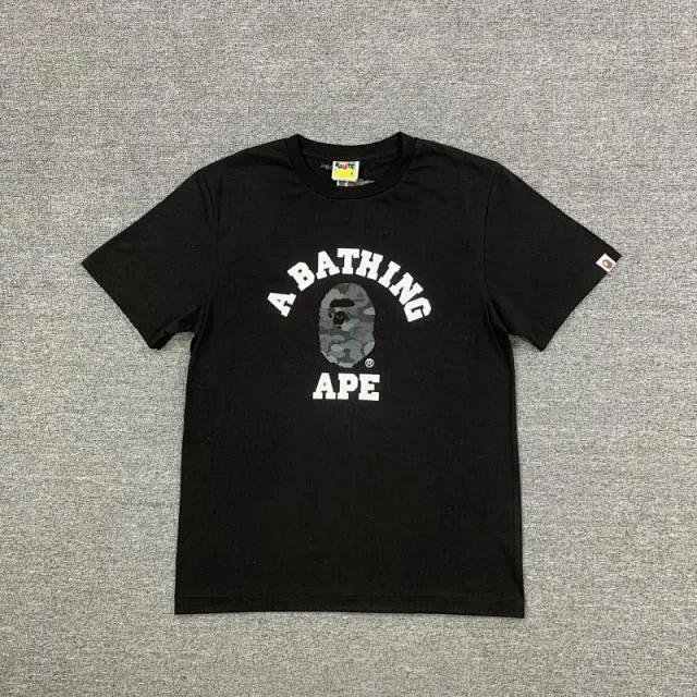 A BATHING APE T-Shirts Short-sleeve graphic T-shirt product detail image 4