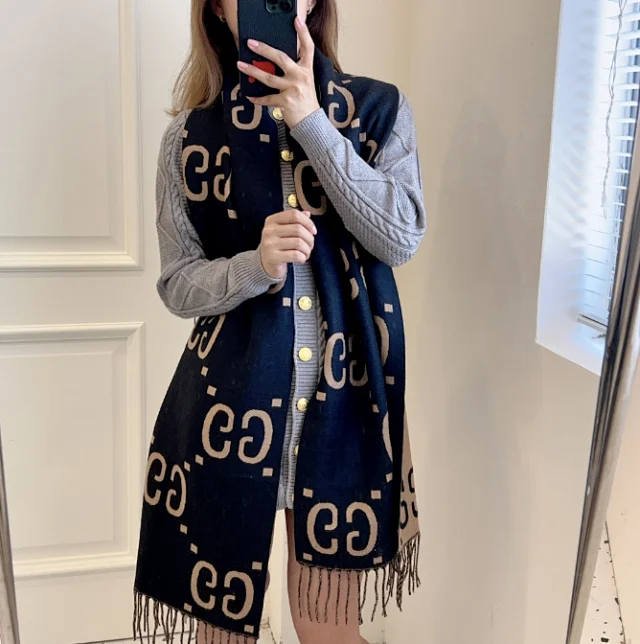 Gucci Scarves Fringed GG monogram scarf product detail image 4