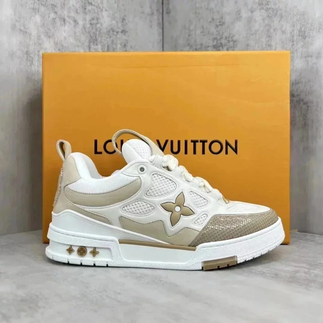Louis Vuitton Sneakers Low-top lace-up with Monogram flower details — 4