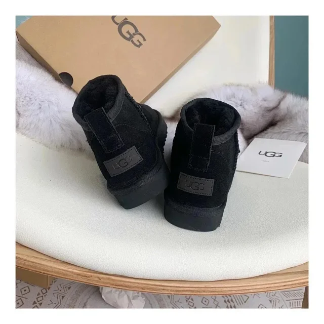 UGG Boots Shearling-Lined Ankle product detail image 8