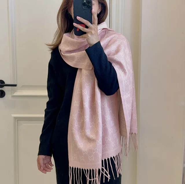 Gucci Scarves Fringed GG monogram scarf product detail image 5