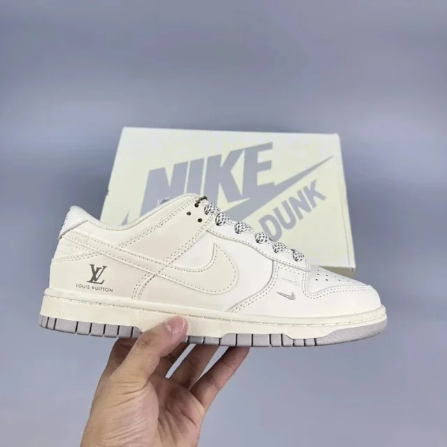 Nike Sneakers Dunk Low product detail image 10