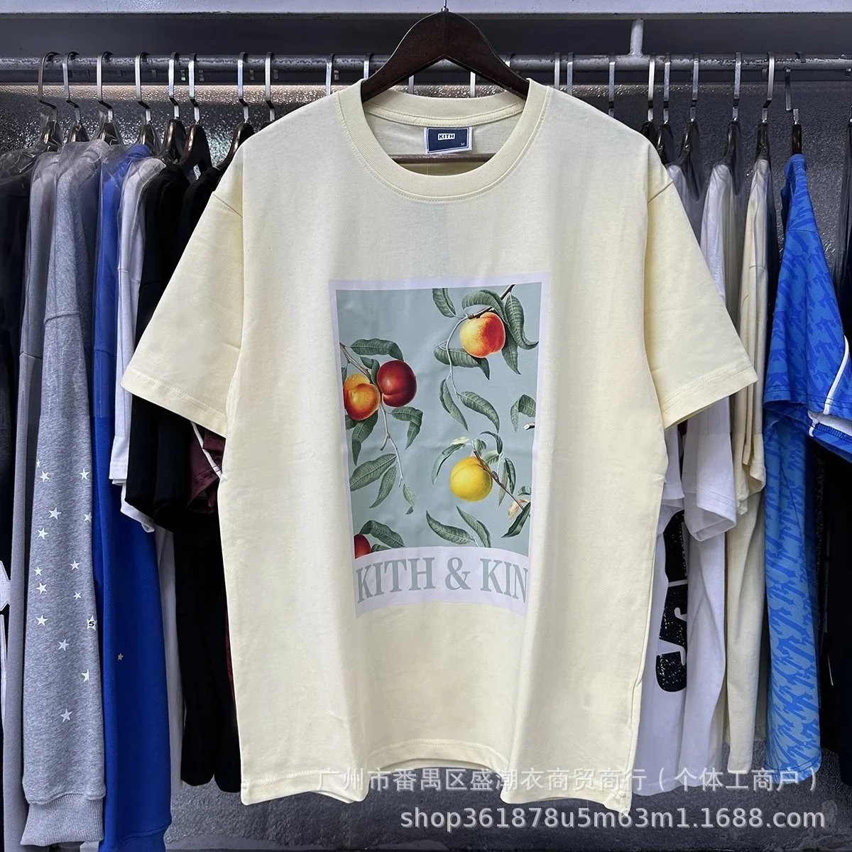 Kith T-Shirts Short-Sleeve Graphic Print Crewneck — Apricot 8056