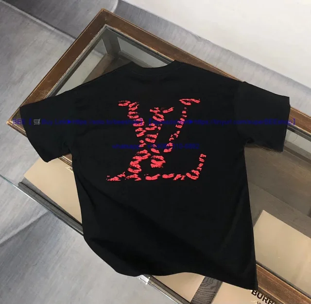 Louis Vuitton T-Shirts Short-Sleeve Crew-Neck Graphic product detail image 32